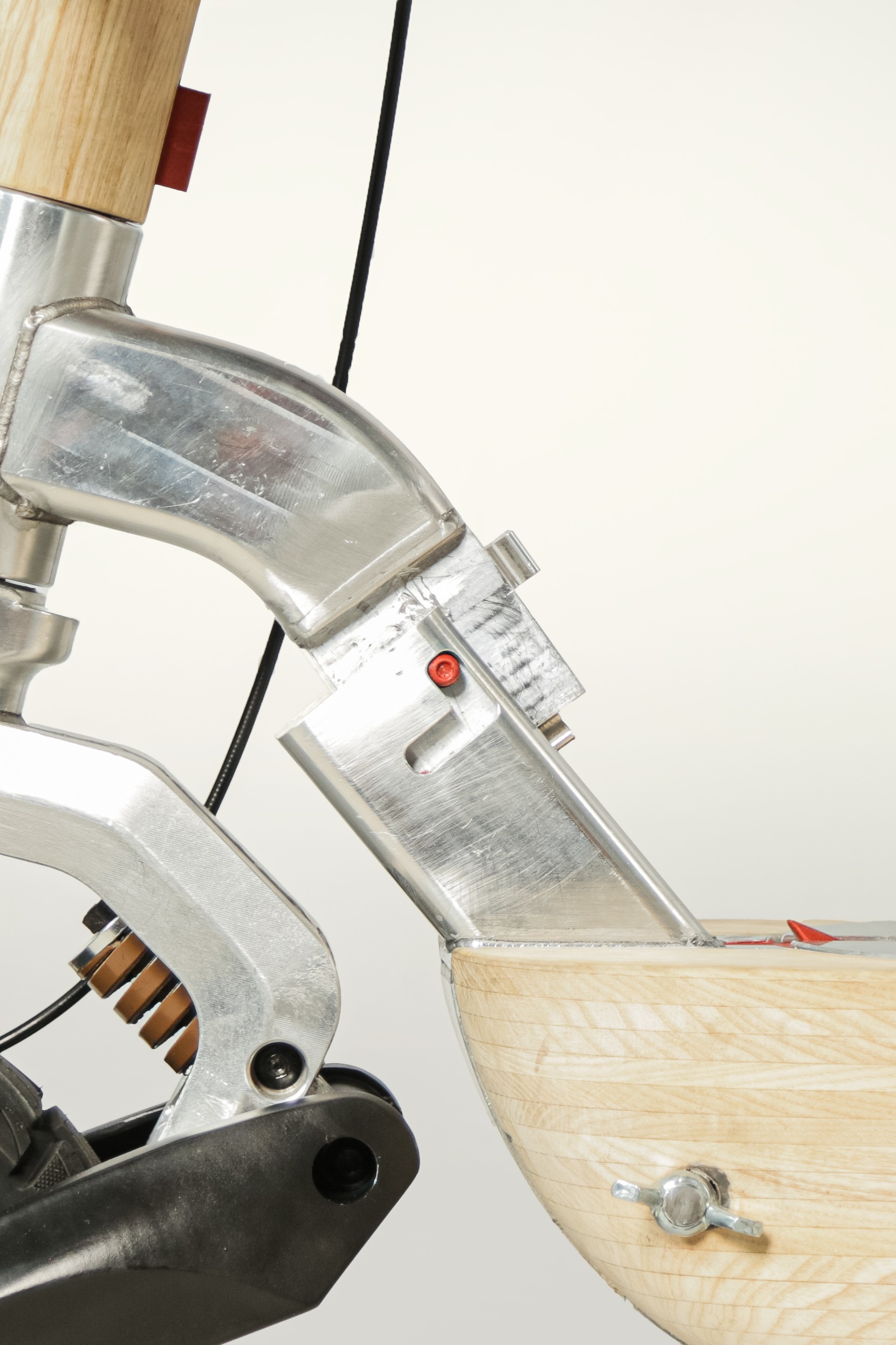 Close detail of the neck joint and deck during the fold sequence